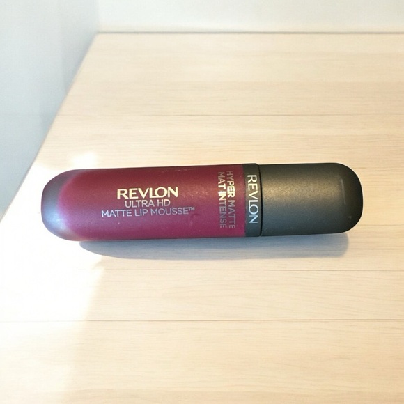 Revlon Ultra HD Lip Mousse – 820 Crimson Sky – Hyper Matte – NWT - Picture 2 of 6